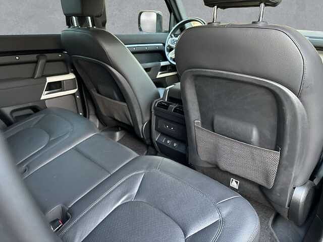 Land Rover Defender 110 SE