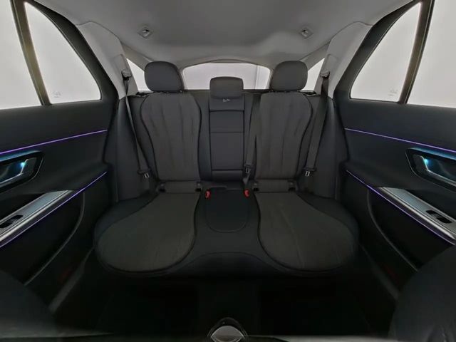 Mercedes-Benz E 220 AVANTGARDE