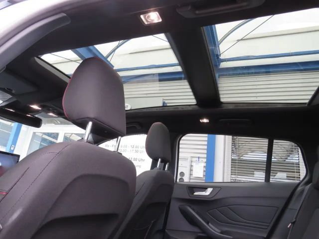 Ford Focus ST Line Wagon