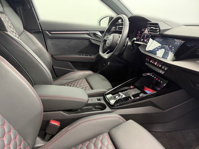 Audi RS3 Quattro S-Tronic Sedan