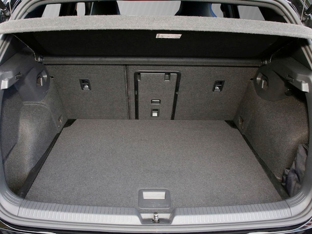 Volkswagen Golf 2.0 TSI DSG Golf VIII