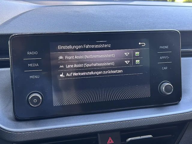 Skoda Kamiq 1,0 TSI SC *AHK schwenkbar, Sitzheizung*