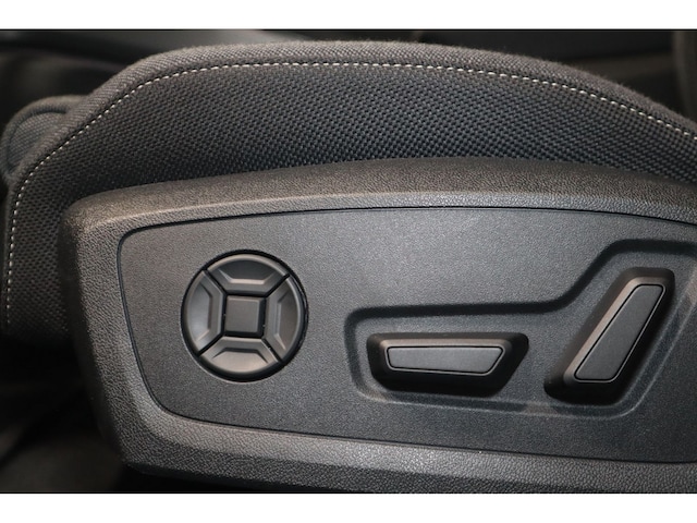 Audi A6 Avant Quattro S-Tronic