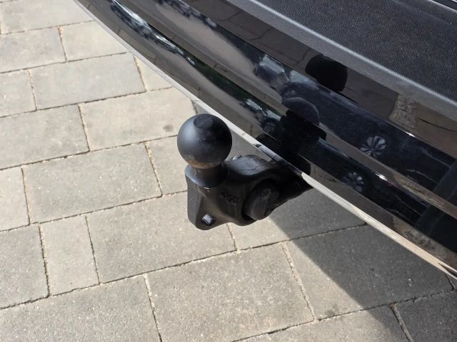 Volkswagen Touran 1.5 TSI DSG IQ.Drive R-Line