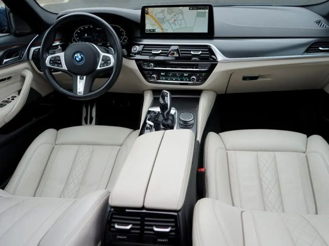 BMW 530 530e M-Sport Sedan