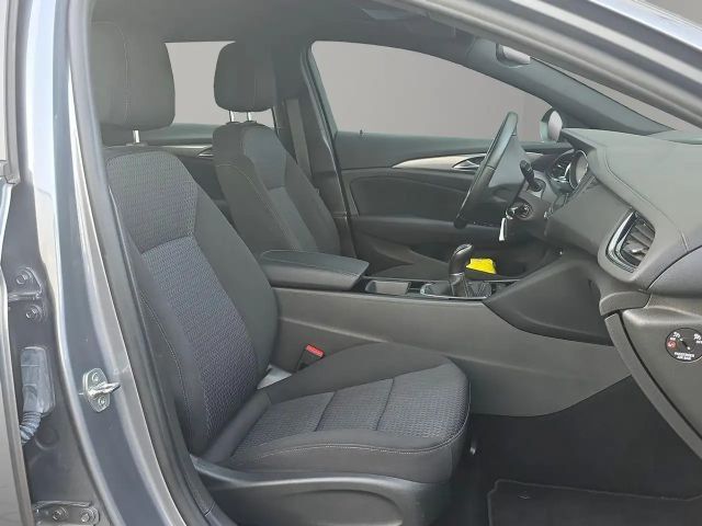 Opel Insignia B Sports Tour SPURH R-KAM NAVI DAB LED