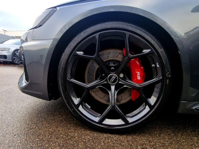 Audi RS4 Competition Quattro