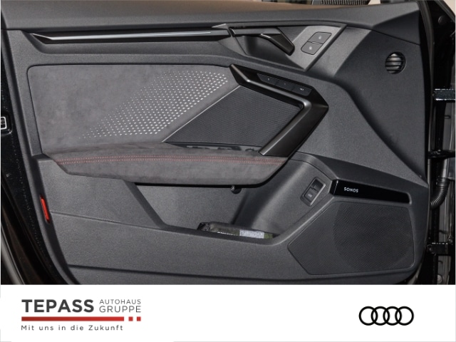 Audi RS3 Quattro S-Tronic Sedan