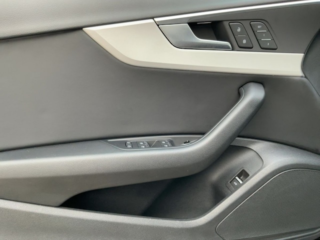 Audi A4 35 TFSI Avant S-Tronic