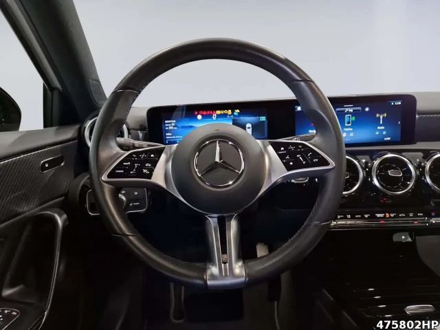 Mercedes-Benz A 220 A 220 d Progressive