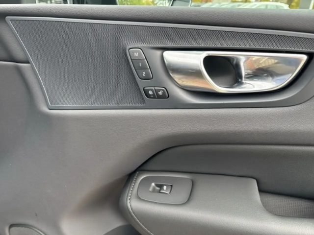 Volvo XC60 Dark Plus T6