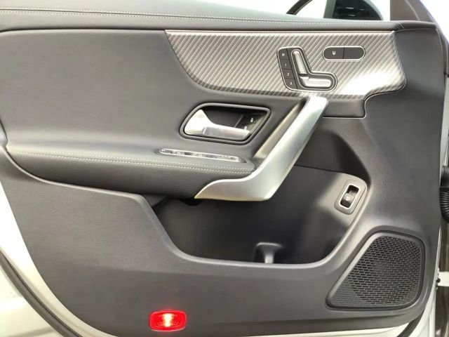 Mercedes-Benz CLA 180 Coupé Shooting Brake