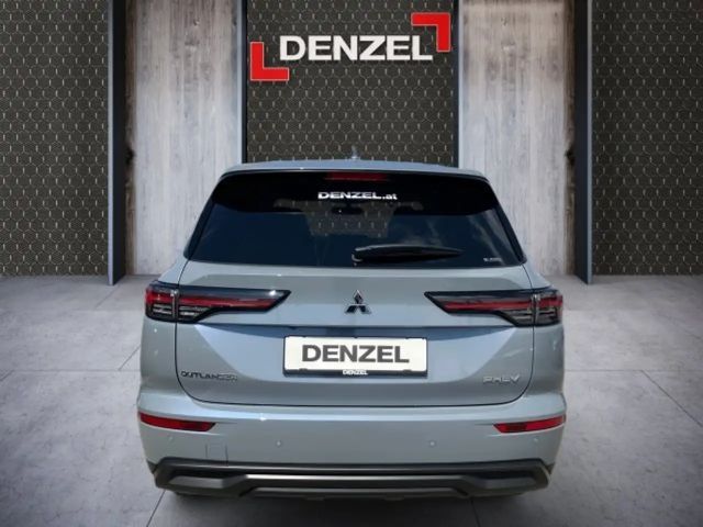 Mitsubishi Outlander 4WD Invite PHEV