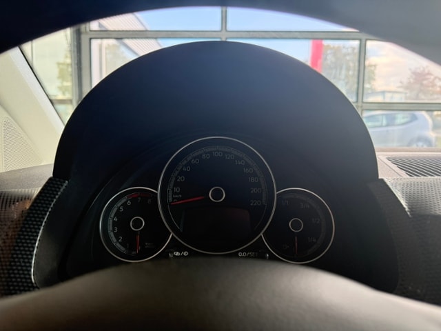 Volkswagen up! 1,0 KLIMA RADIO ZV