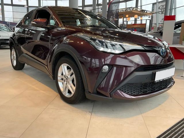 Toyota C-HR Business