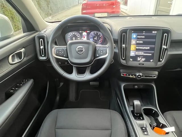 Volvo XC40 T2 Essential Autom. AHK GARANTIE