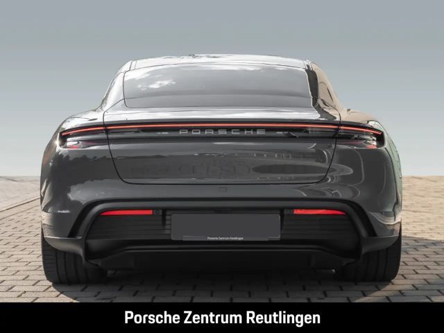 Porsche Taycan 4