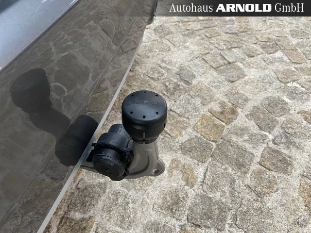 Mercedes-Benz B 220 4MATIC AMG Line Sedan