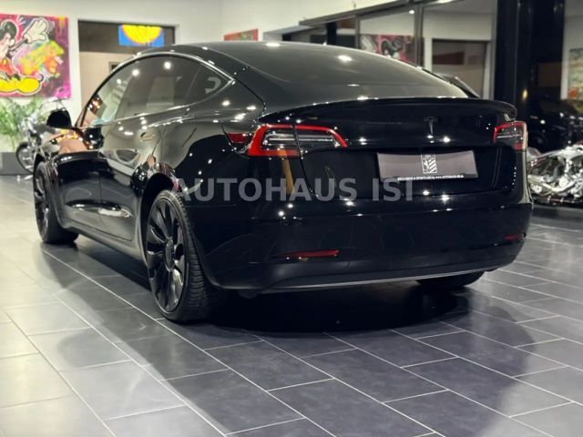 Tesla Model 3 AWD Performance