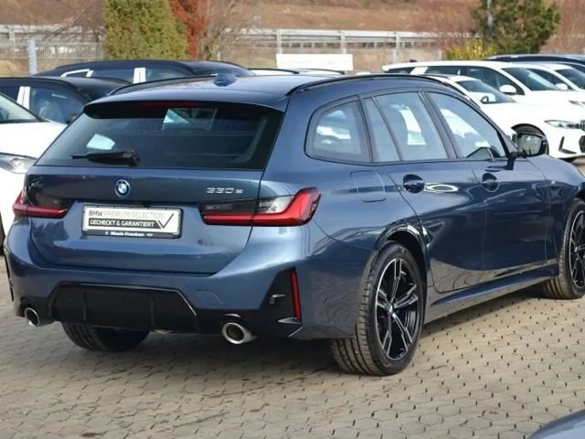 BMW 330 330e M-Sport xDrive