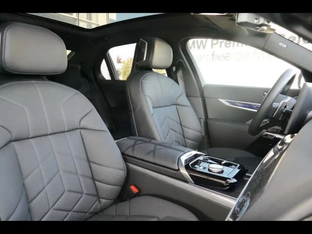 BMW 750 M-Sport Sedan xDrive