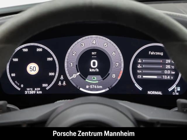 Porsche 992 Carrera Coupé GTS