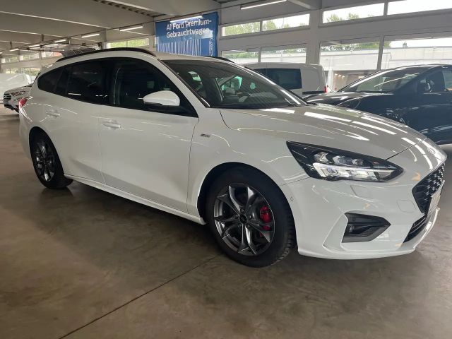 Ford Focus ST Line Wagon