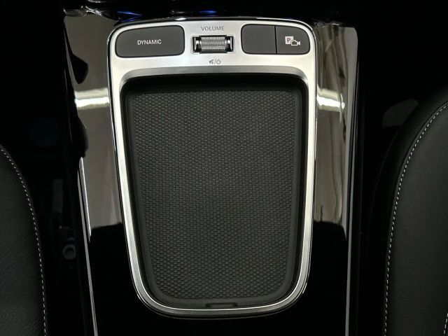 Mercedes-Benz A 200 AMG Line Hatchback