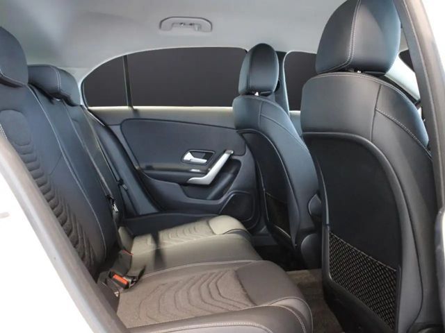 Mercedes-Benz A 180 Premium Progressive