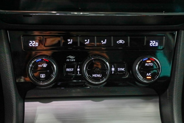 Skoda Superb Ambition Combi