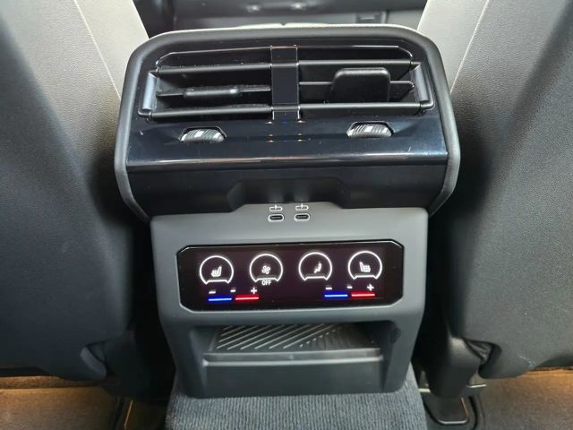 BMW 520 520i M-Sport Sedan