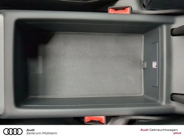 Audi A4 30 TDI Avant S-Line