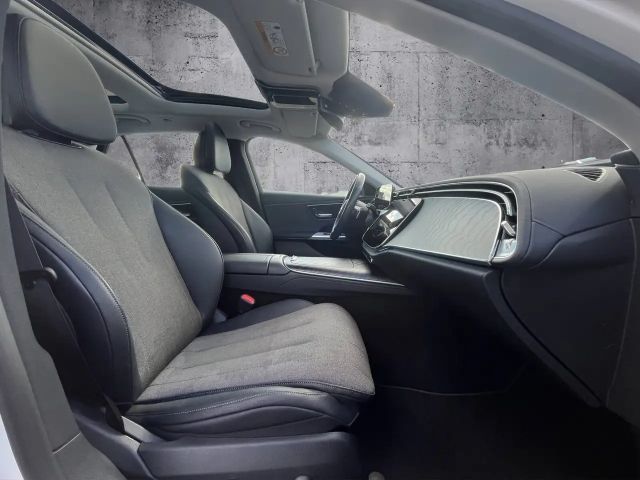 Mercedes-Benz E 220 AVANTGARDE E 220 d Estate