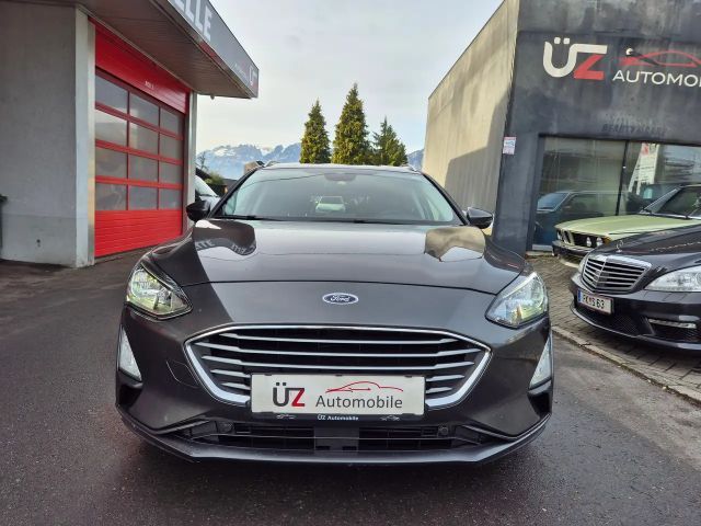 Ford Focus Cool & Connect