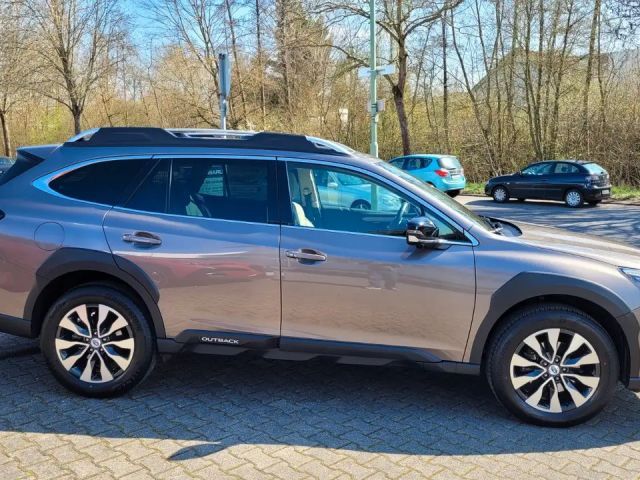 Subaru Outback Outback Platinum, WKR, Black Package