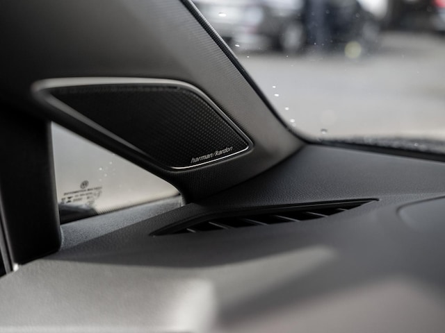 Volkswagen Golf 2.0 TSI Golf VIII