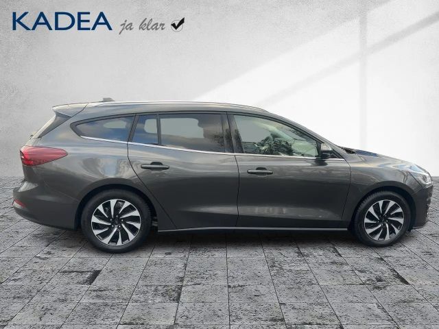 Ford Focus Titanium Wagon