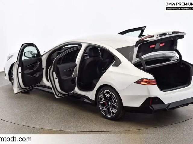 BMW 520 520d M-Sport Sedan xDrive