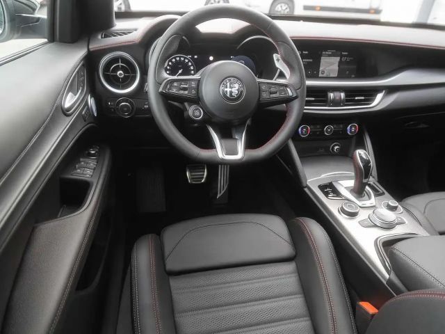 Alfa Romeo Stelvio AT8 Q4 Turbo