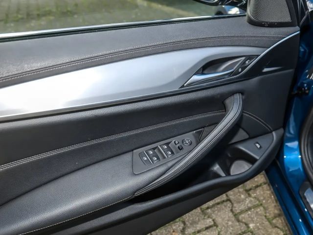 BMW 530 530d Luxury Line Sedan xDrive