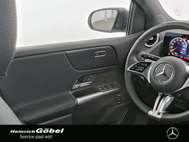 Mercedes-Benz B 180 Progressive Sedan