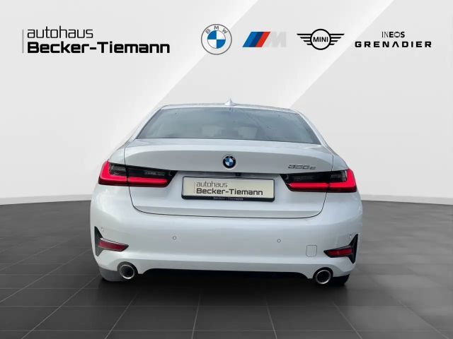 BMW 320 320e Sedan Sport Line