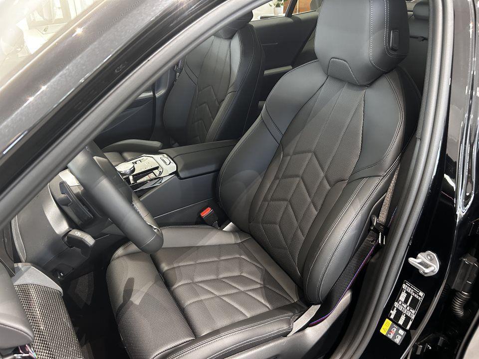 BMW i5 M60 Sedan xDrive