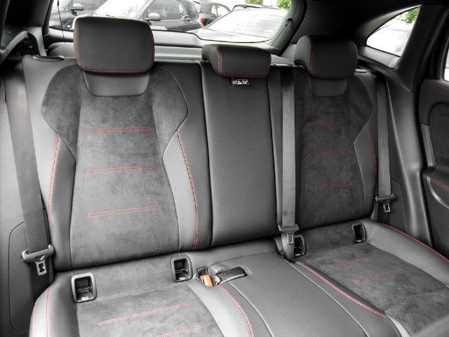 Mercedes-Benz GLA 200 AMG Line