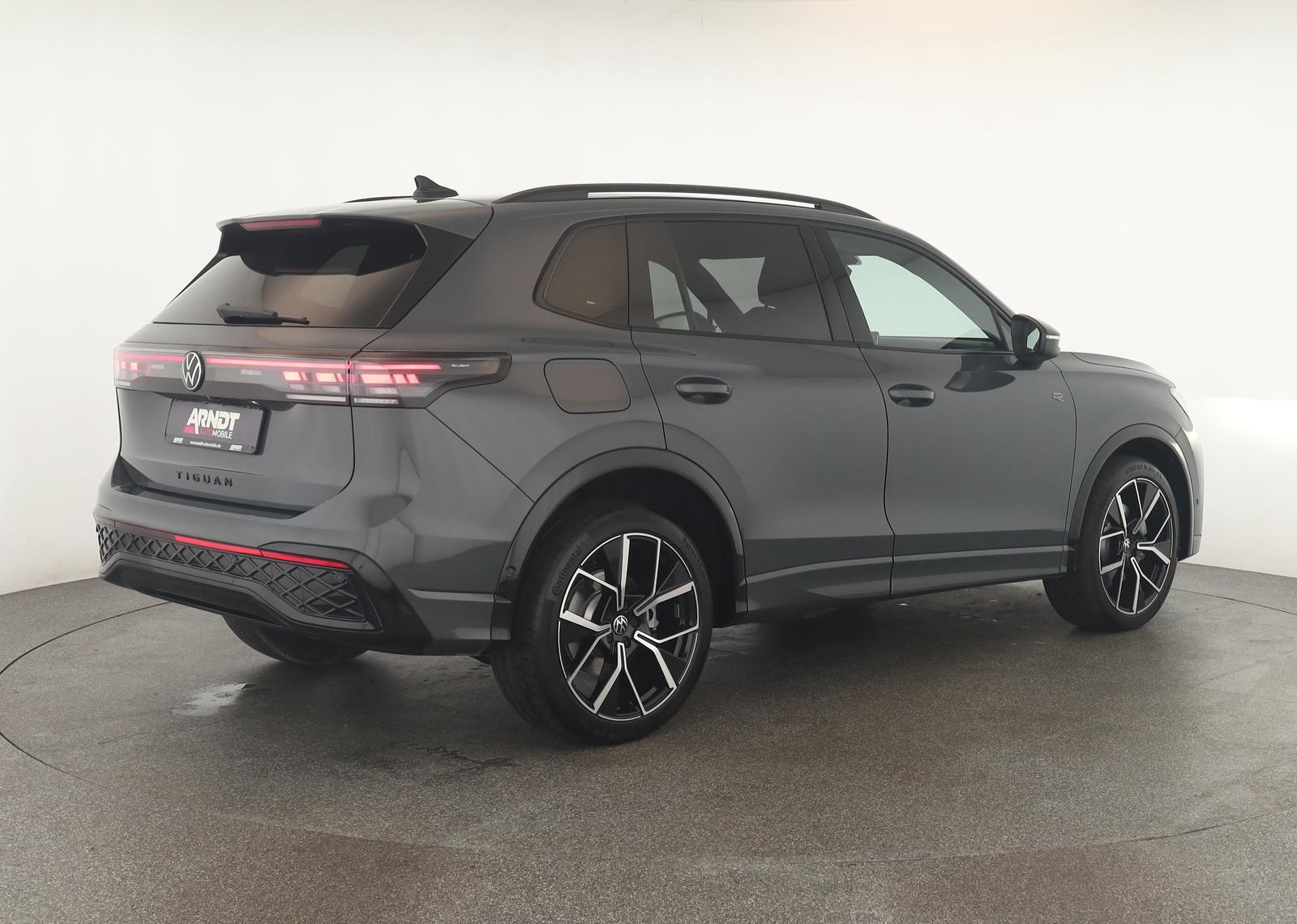 Volkswagen Tiguan 2.0 TSI DSG IQ.Drive R-Line