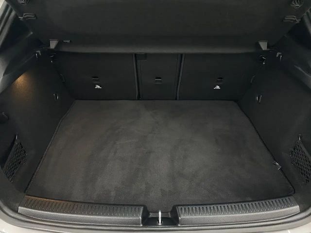 Mercedes-Benz A 200 Progressive