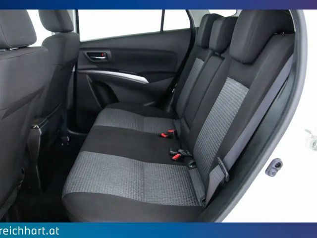 Suzuki S-Cross Hybrid