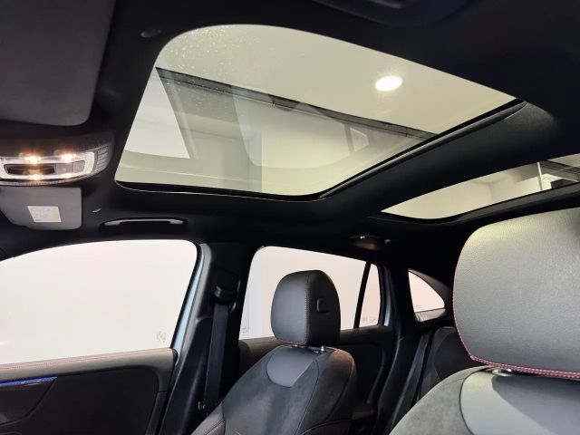 Mercedes-Benz GLA 200 AMG Line