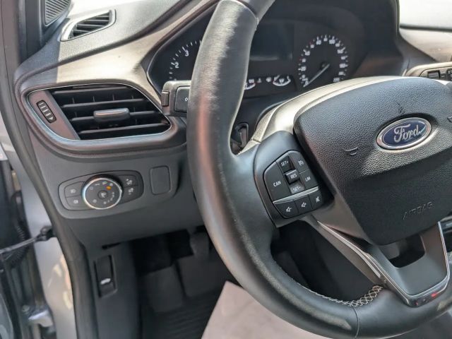 Ford Puma EcoBoost Titanium