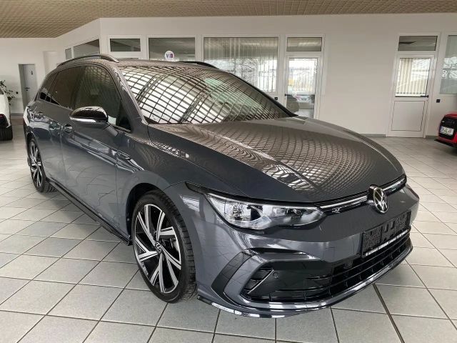 Volkswagen Golf 1.5 eTSI R-Line Style